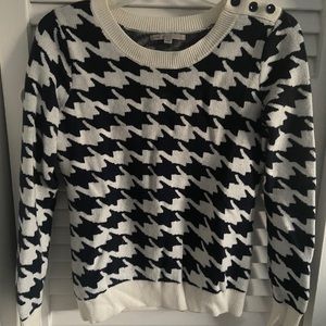 Gap Houndstooth Printed Sweater